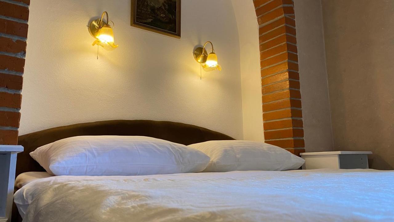 Penzion Pri Kastieli Bratislava Luaran gambar