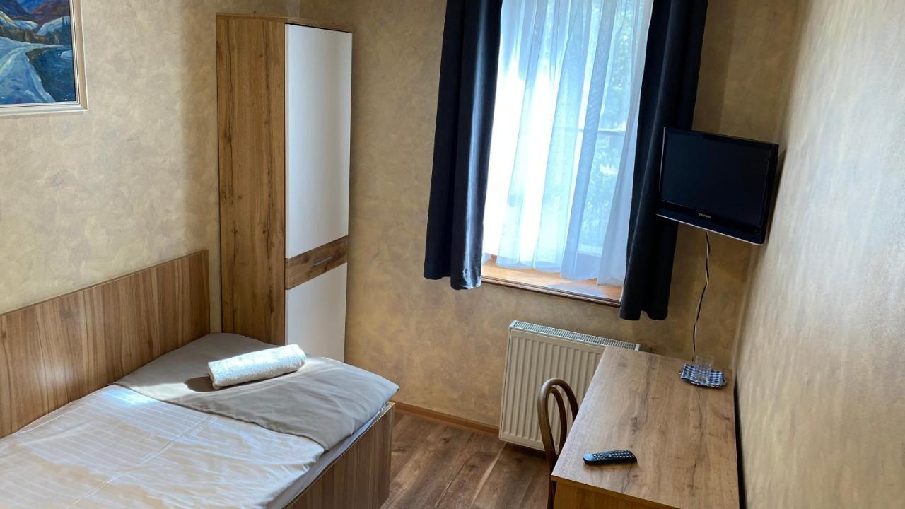 Penzion Pri Kastieli Bratislava Luaran gambar