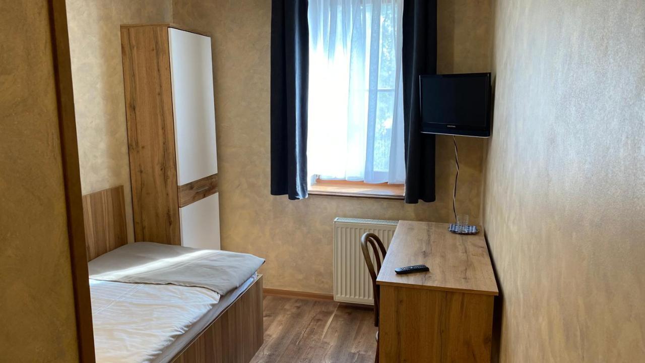 Penzion Pri Kastieli Bratislava Luaran gambar